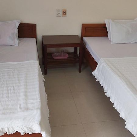 Lam Dao House Bed & Breakfast Донг Хой Екстериор снимка