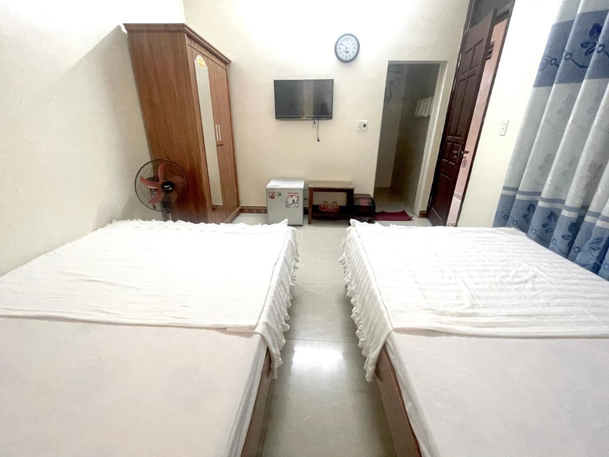 Lam Dao House Bed & Breakfast Донг Хой Екстериор снимка